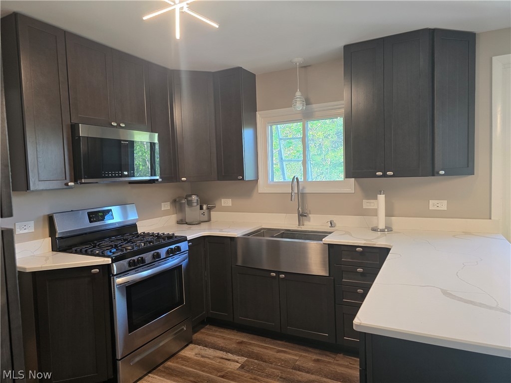 Suburban Quality Dev Co Bainbr - Residential