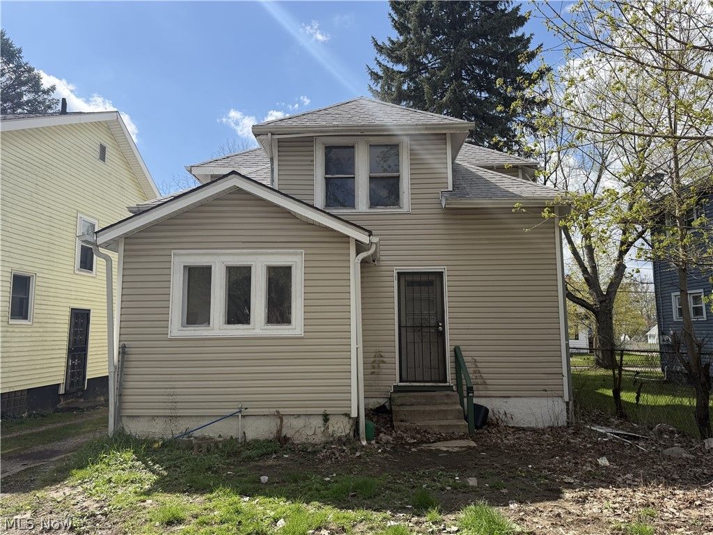 Photo of 633 Madison Avenue, Akron, OH 44320 (MLS # 5201085)