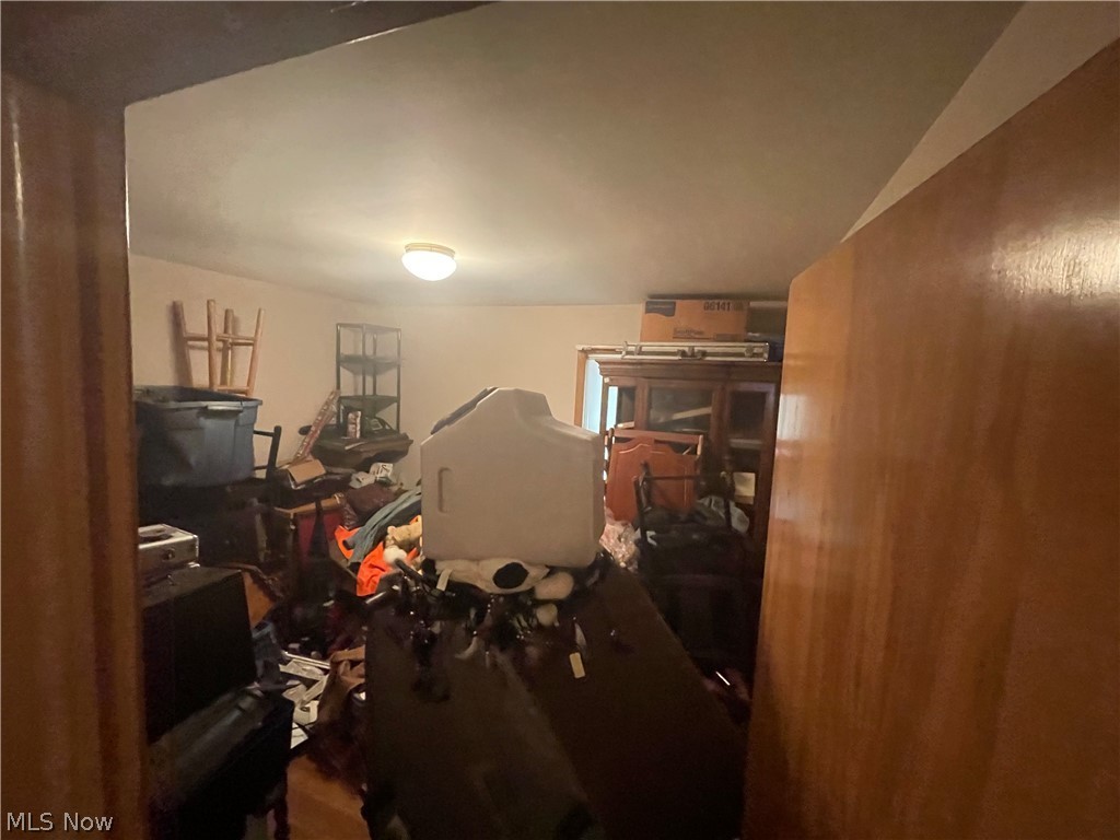 Conger-Helper Realty Companys - Residential