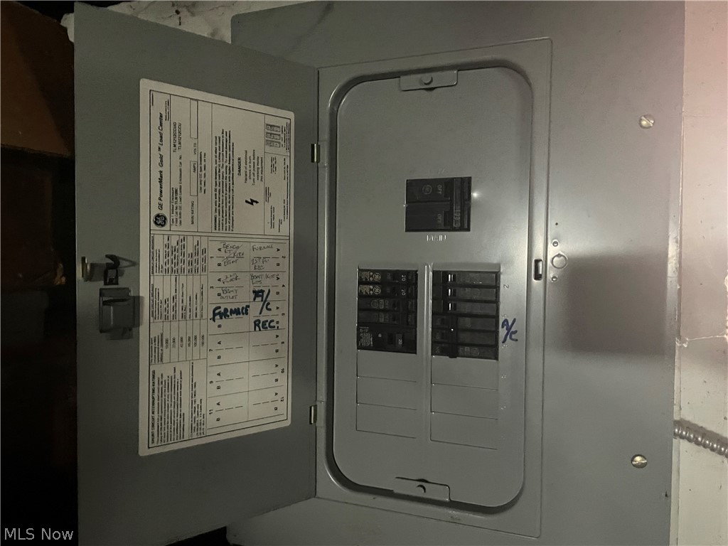 Conger-Helper Realty Companys - Residential