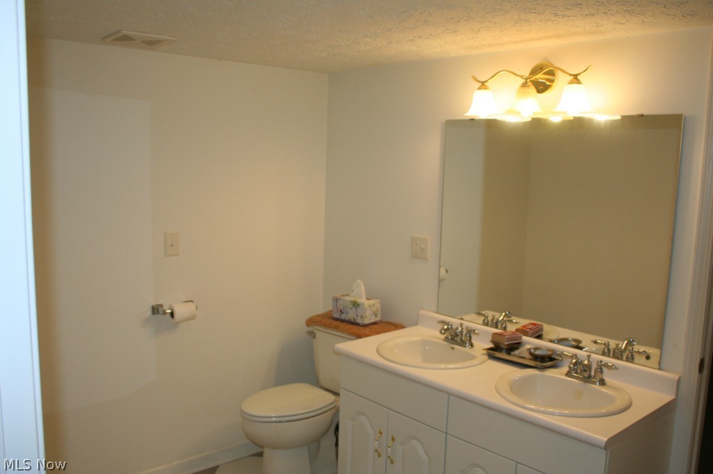 Meadow Lakes - Residential