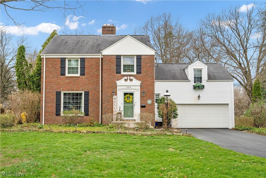 Photo of 204 Edna Street, Poland, OH 44514 (MLS # 5197709)