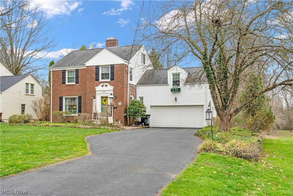 Photo of 204 Edna Street, Poland, OH 44514 (MLS # 5197709)