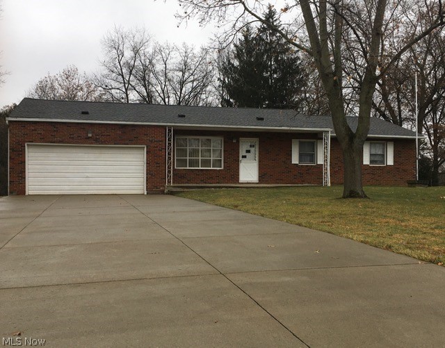 Nicely maintained New Franklin ranch situated on over an acre in the Manchester School District. This brick ranch has lovely, original hardwood floors throughout. Living room supplies lots of natural light through the attractive bay window. Spacious, open kitchen with lots of counter & cabinet space. Large family room with fireplace opens into back yard through slider door. Office/optional 4th bedroom off kitchen. Huge basement with additional storage room with built in shelves. Basement could easily be made into additional living space. Large outdoor space with two garden sheds for additional tool & equipment storage. Recent updates include: Roof (2012); Furnace/AC (2011); new aerator pump installed on septic system (2019); new basement sump pump installed (2019). Contact agent for your showing today!