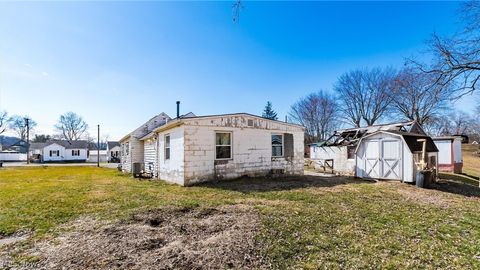 Tiny photo for 97 E King Street, Zanesville, OH 43701 (MLS # 5188956)