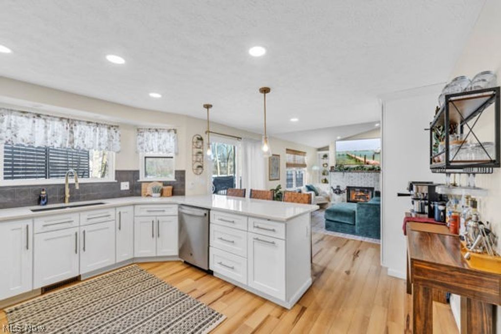 Photo of 2225 Abbey Lane, Akron, OH 44319 (MLS # 5186000)