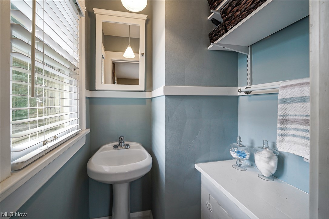 Shaker Heights Improv Cos S - Residential