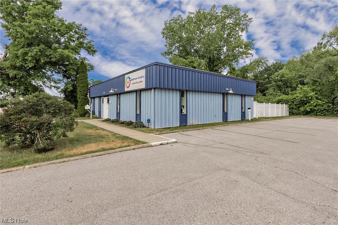 Humphreys Village - Commercial Sale