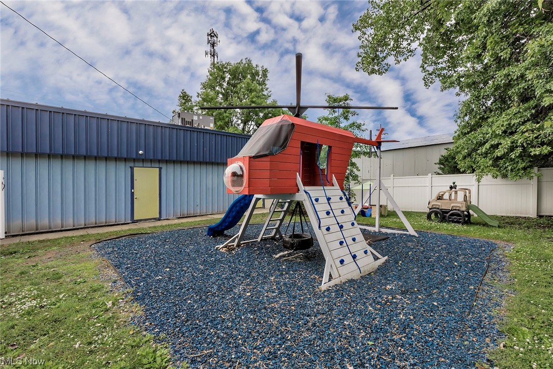 Humphreys Village - Commercial Sale