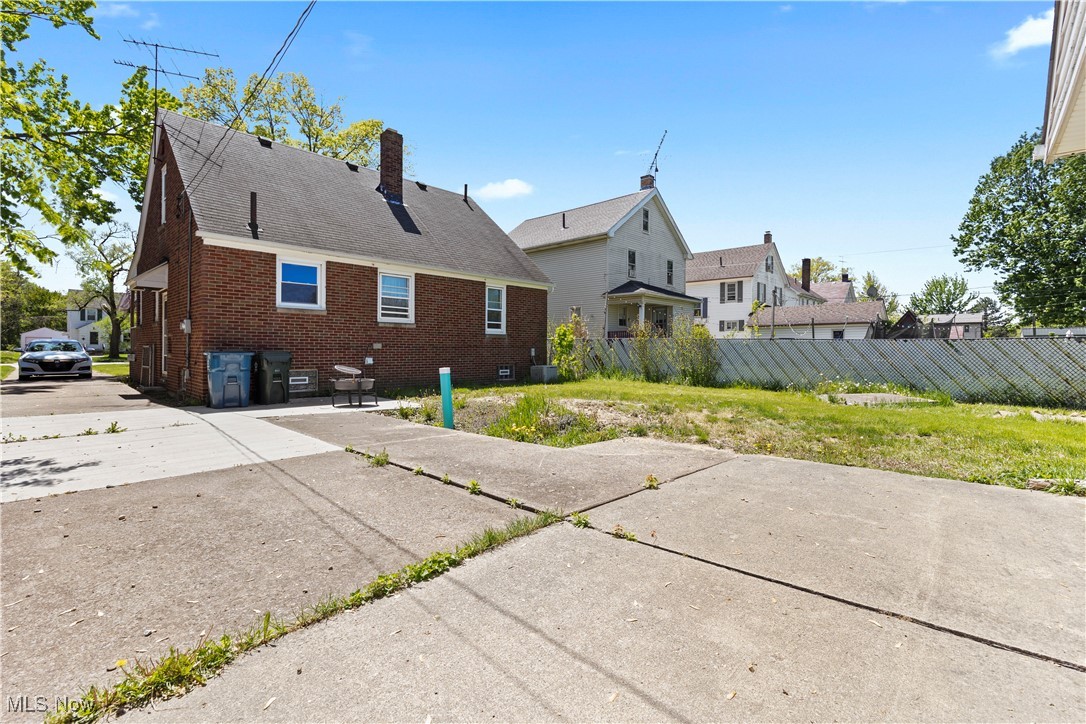 2427 E 31st Street, Lorain, Ohio image 29