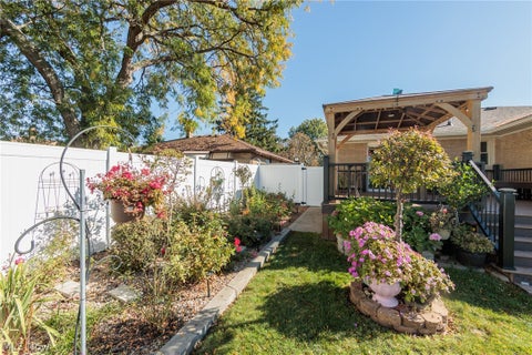 Tiny photo for 4896 Kennedy Drive, Brooklyn, OH 44144 (MLS # 5255204)