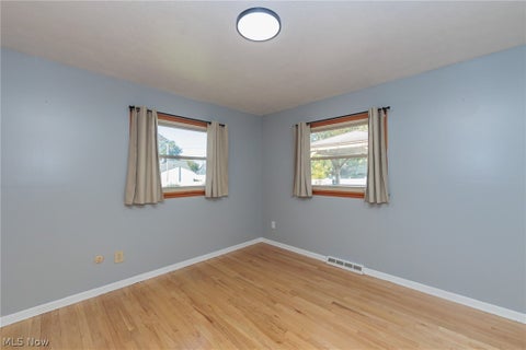 Tiny photo for 4896 Kennedy Drive, Brooklyn, OH 44144 (MLS # 5255204)