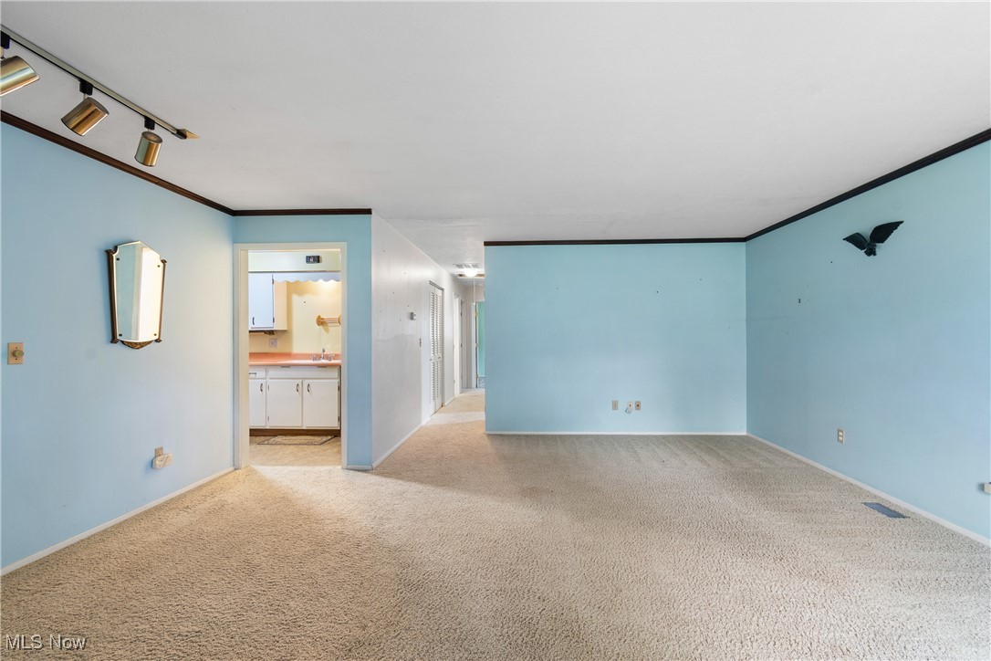 145 Pinehurst Boulevard, Eastlake, Ohio image 7