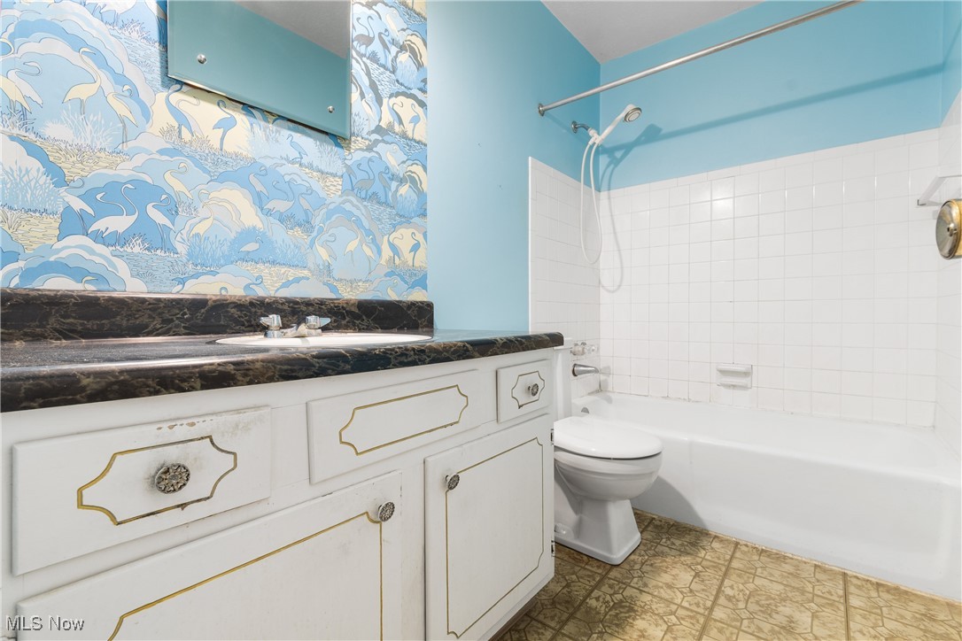 145 Pinehurst Boulevard, Eastlake, Ohio image 18