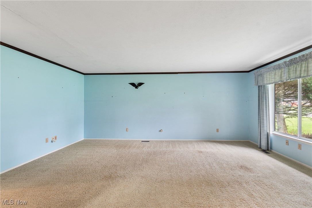 145 Pinehurst Boulevard, Eastlake, Ohio image 9