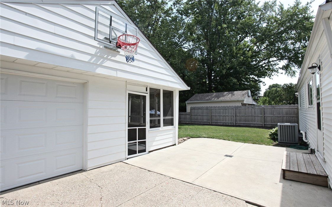 Basset Road - Residential