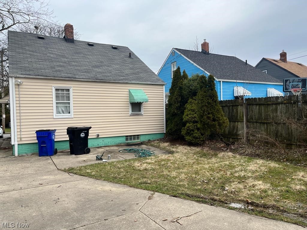 Shaker - Residential