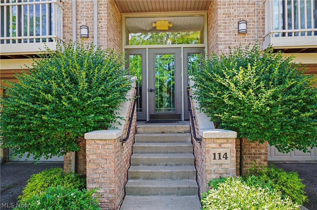 3800 Rosemont Boulevard 114B