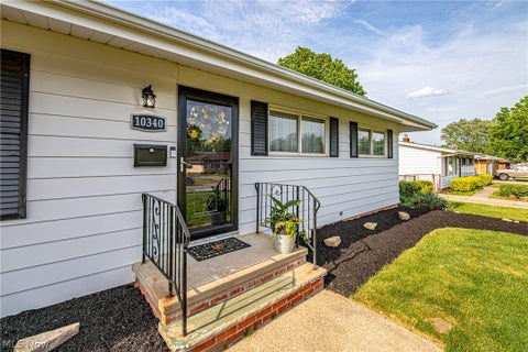 Tiny photo for 10340 Terrace Court, Parma, OH 44130 (MLS # 5219507)