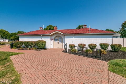 Tiny photo for 10 Meadowlawn Drive #13, Mentor, OH 44060 (MLS # 5186815)