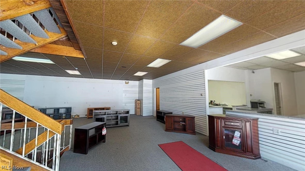 Tuxedo Farms - Commercial Lease