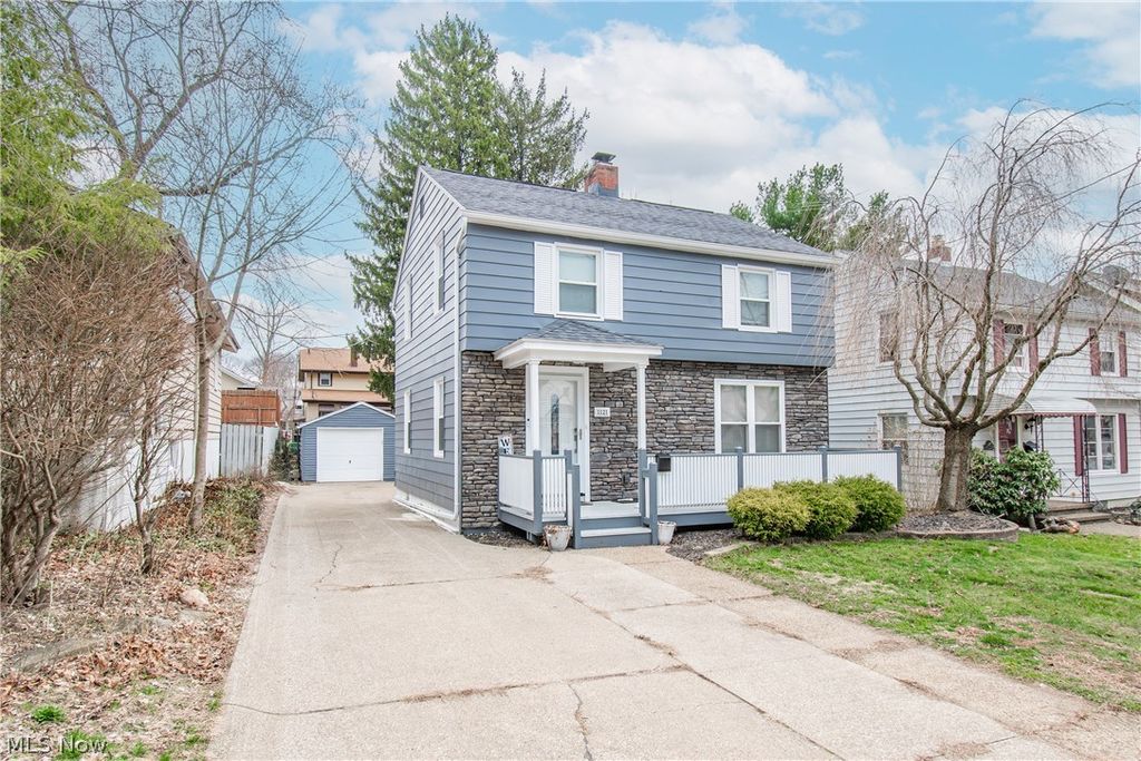 Photo of 1121 Woodward Avenue, Akron, OH 44310 (MLS # 5191981)