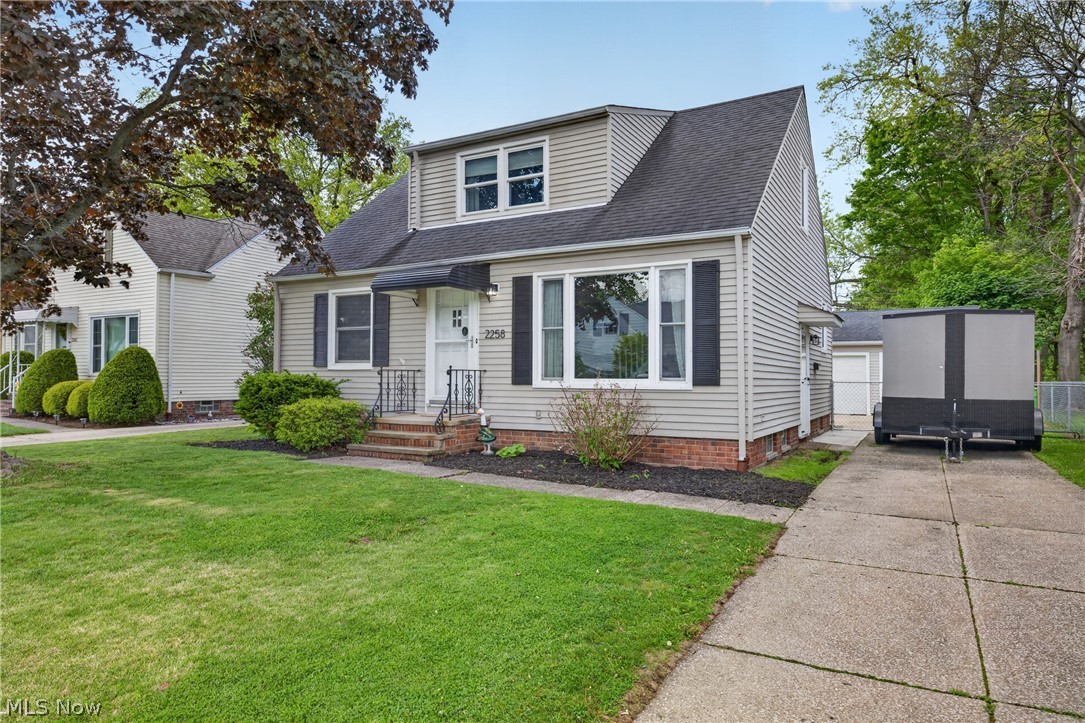 2258 E 290th Street