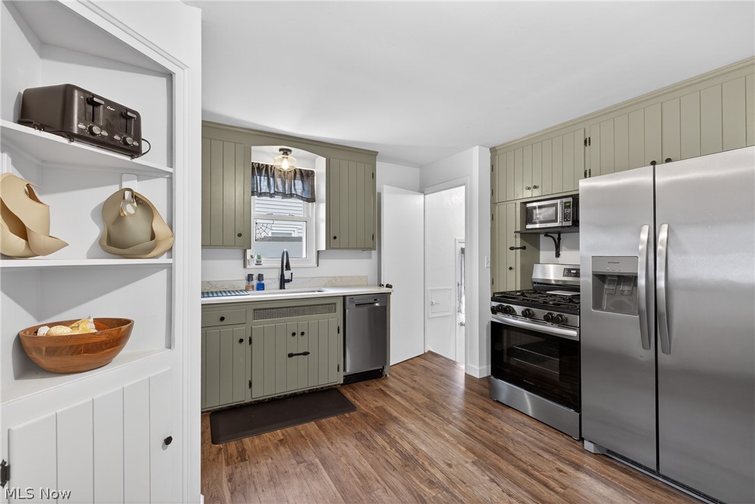Larchmont Estates - Residential