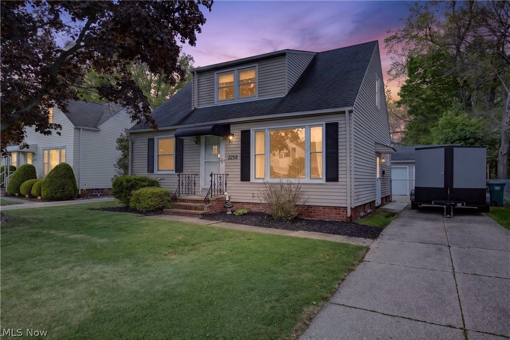 Photo of 2258 E 290th Street, Wickliffe, OH 44092 (MLS # 5209324)