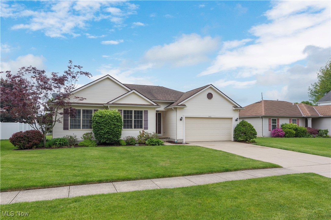 342 Pemberton Drive, Elyria, Ohio image 3