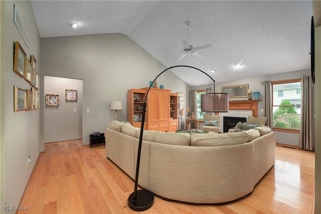 342 Pemberton Drive, Elyria, Ohio image 11