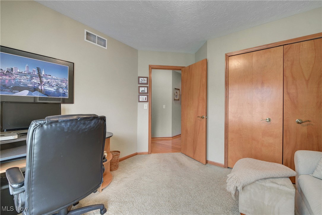 342 Pemberton Drive, Elyria, Ohio image 32