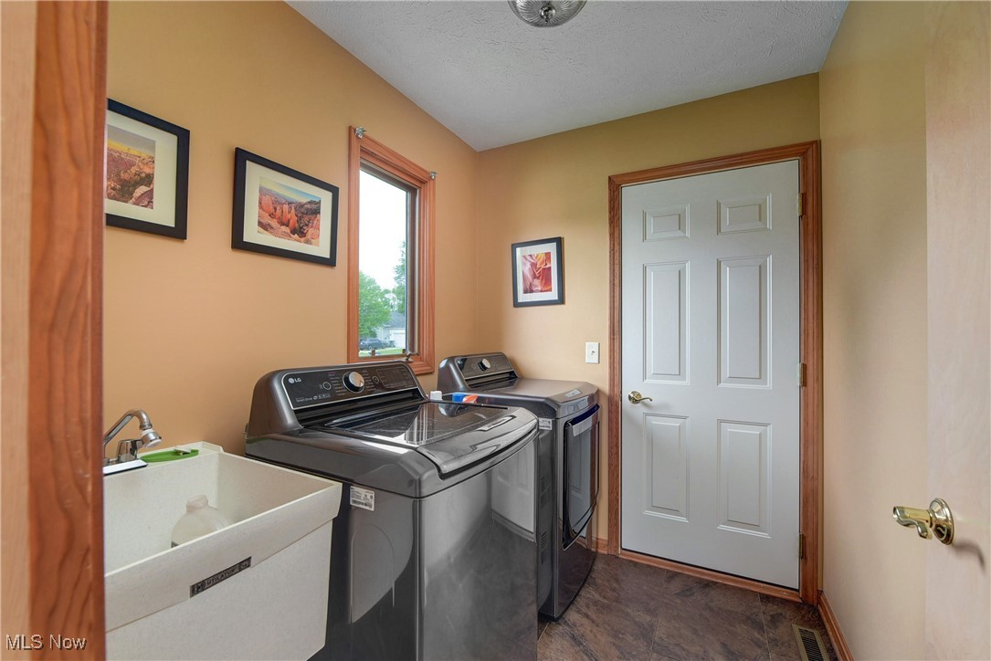 342 Pemberton Drive, Elyria, Ohio image 22