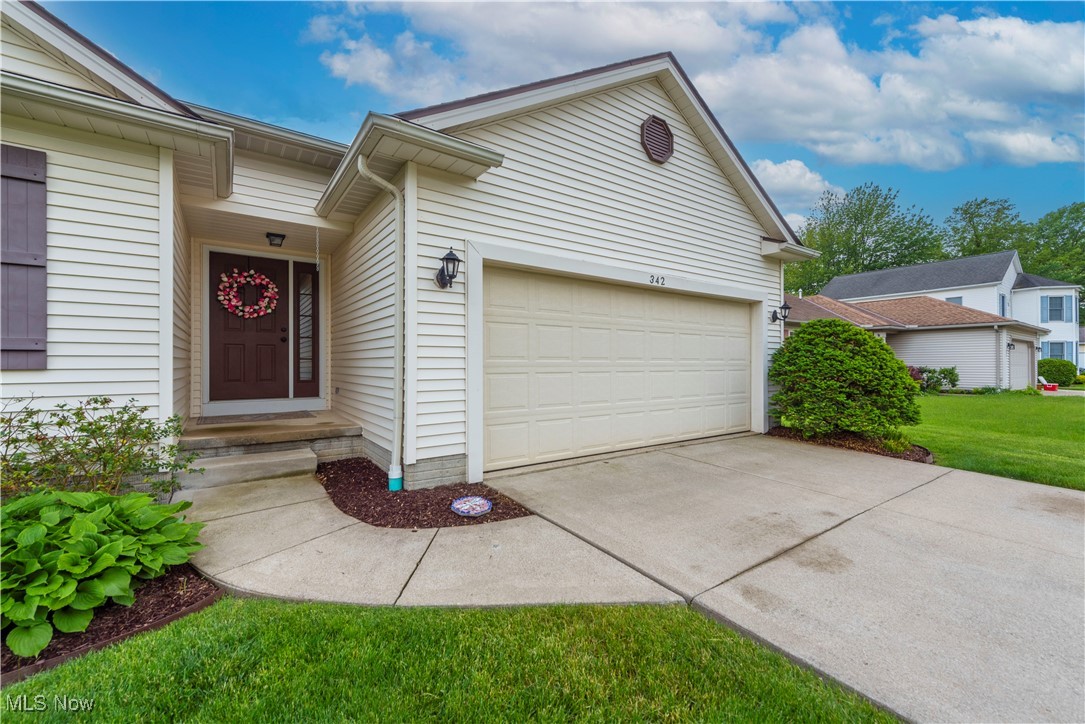 342 Pemberton Drive, Elyria, Ohio image 6