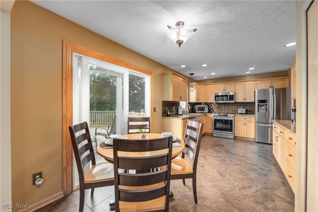 342 Pemberton Drive, Elyria, Ohio image 16