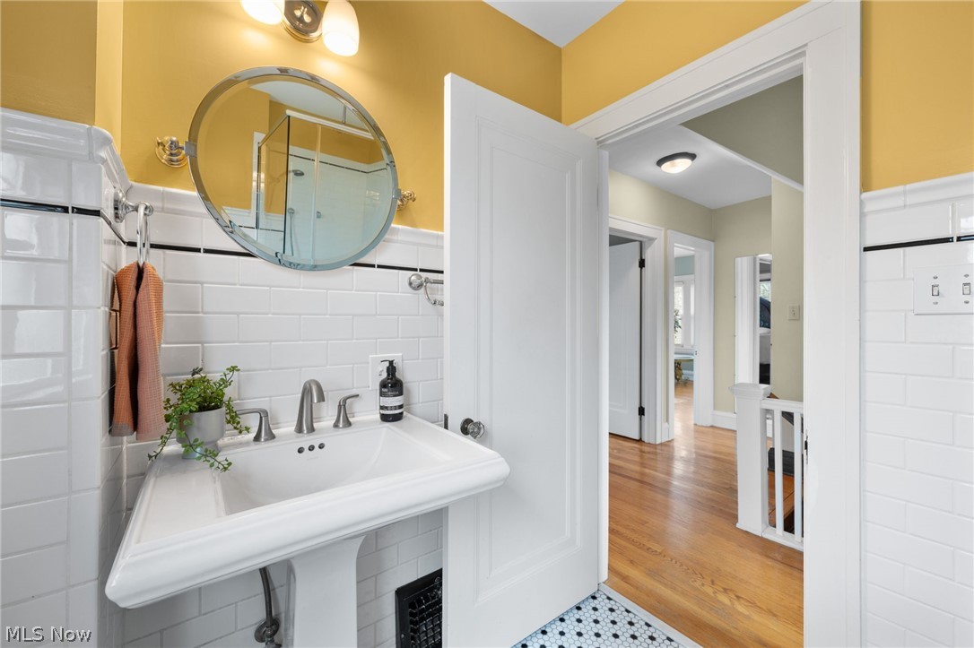 Commonwealth Realty & Bldg Co - Residential