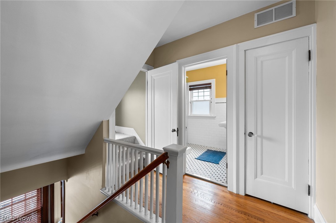 Commonwealth Realty & Bldg Co - Residential