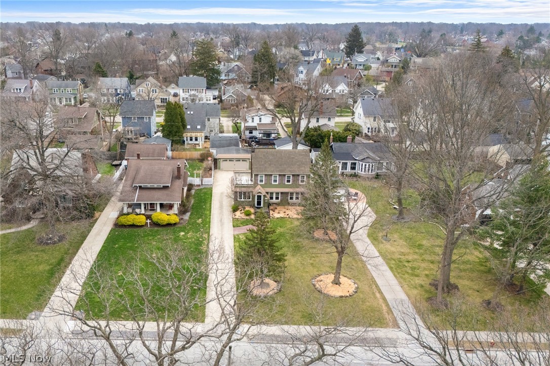 Commonwealth Realty & Bldg Co - Residential