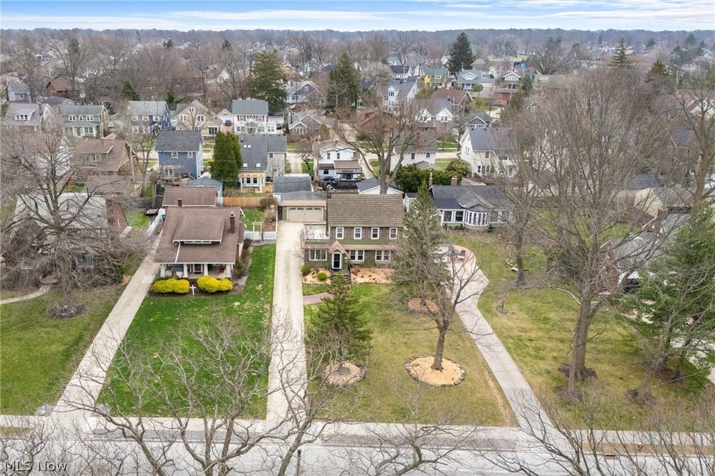 Photo of 2135 Riverside Drive, Lakewood, OH 44107 (MLS # 5196767)