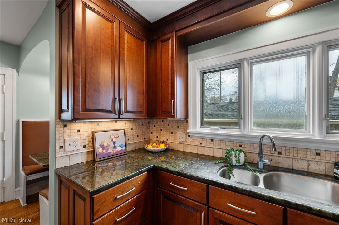 Commonwealth Realty & Bldg Co - Residential