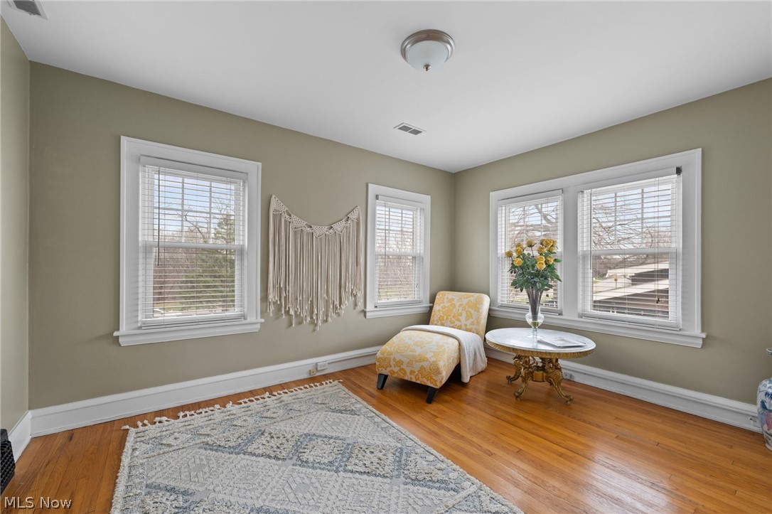 Commonwealth Realty & Bldg Co - Residential