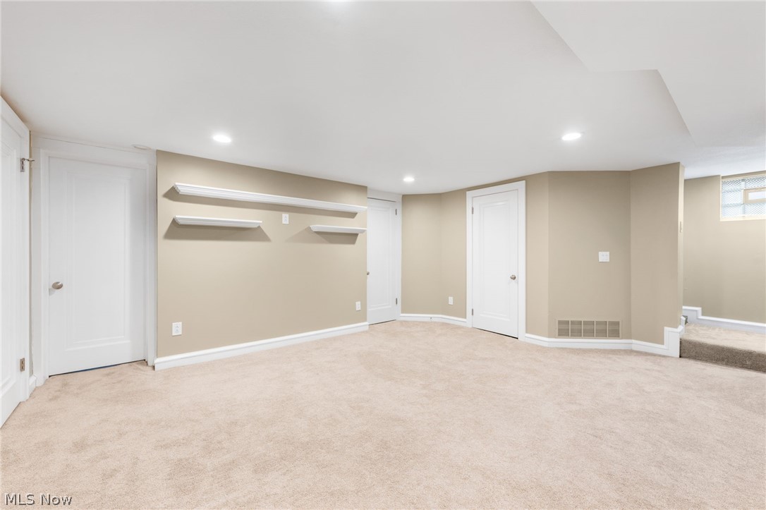 Commonwealth Realty & Bldg Co - Residential