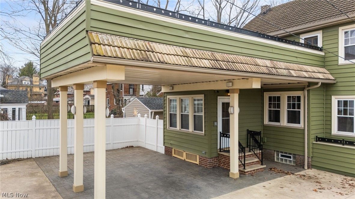 Commonwealth Realty & Bldg Co - Residential