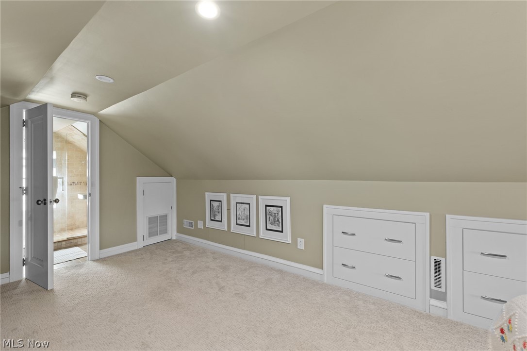 Commonwealth Realty & Bldg Co - Residential