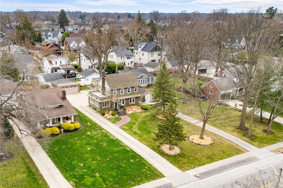 Commonwealth Realty & Bldg Co - Residential