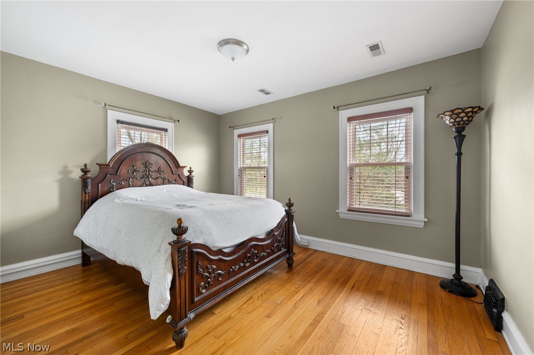 Commonwealth Realty & Bldg Co - Residential