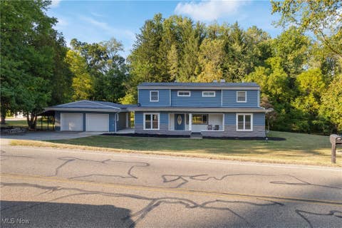 Photo for 427 Center Road