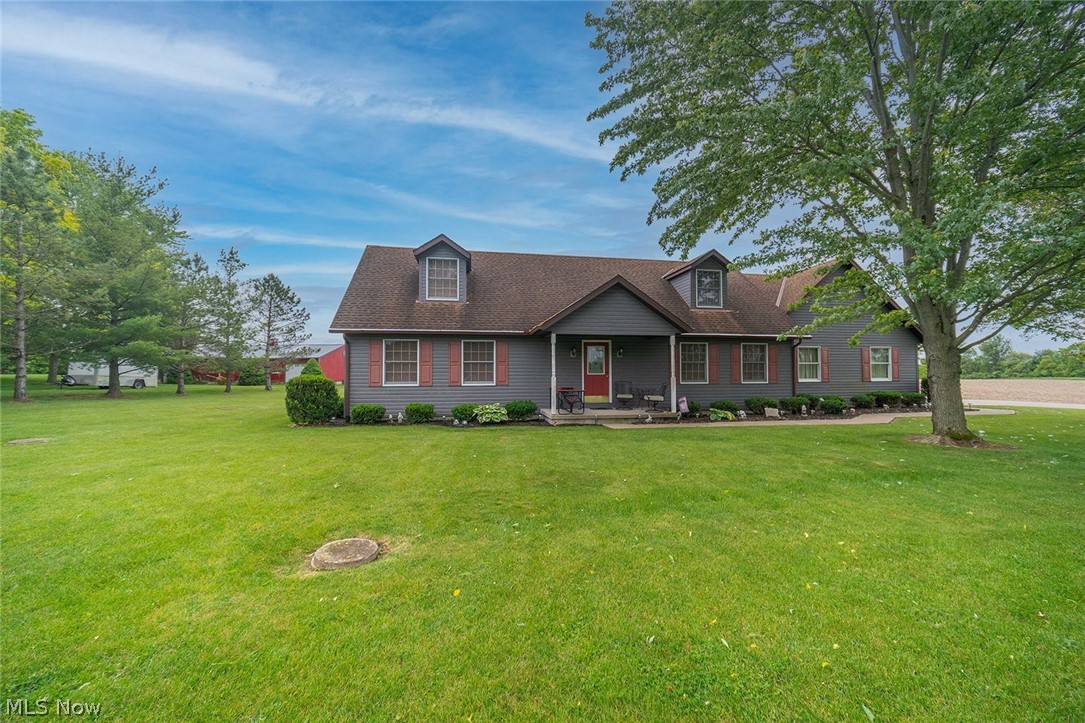 Ready to move to a quite country setting yet not far from town? This 2 bedroom home has 2 additional rooms that are very spacious and could possibly be used as bedrooms. Large open kitchen with granite countertops and plenty of cabinet space. Large master suite with an over sized bathtub. This home has so much to offer be sure to see it for yourself and before you know it you will be calling it your own.