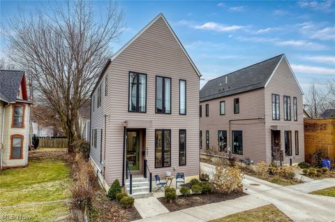 5217 Franklin Boulevard Cleveland OH 44102