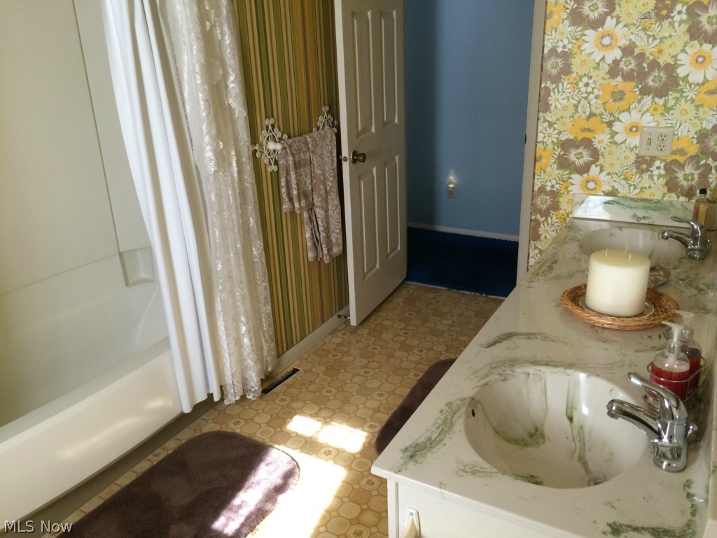 New Philadelphia - Residential